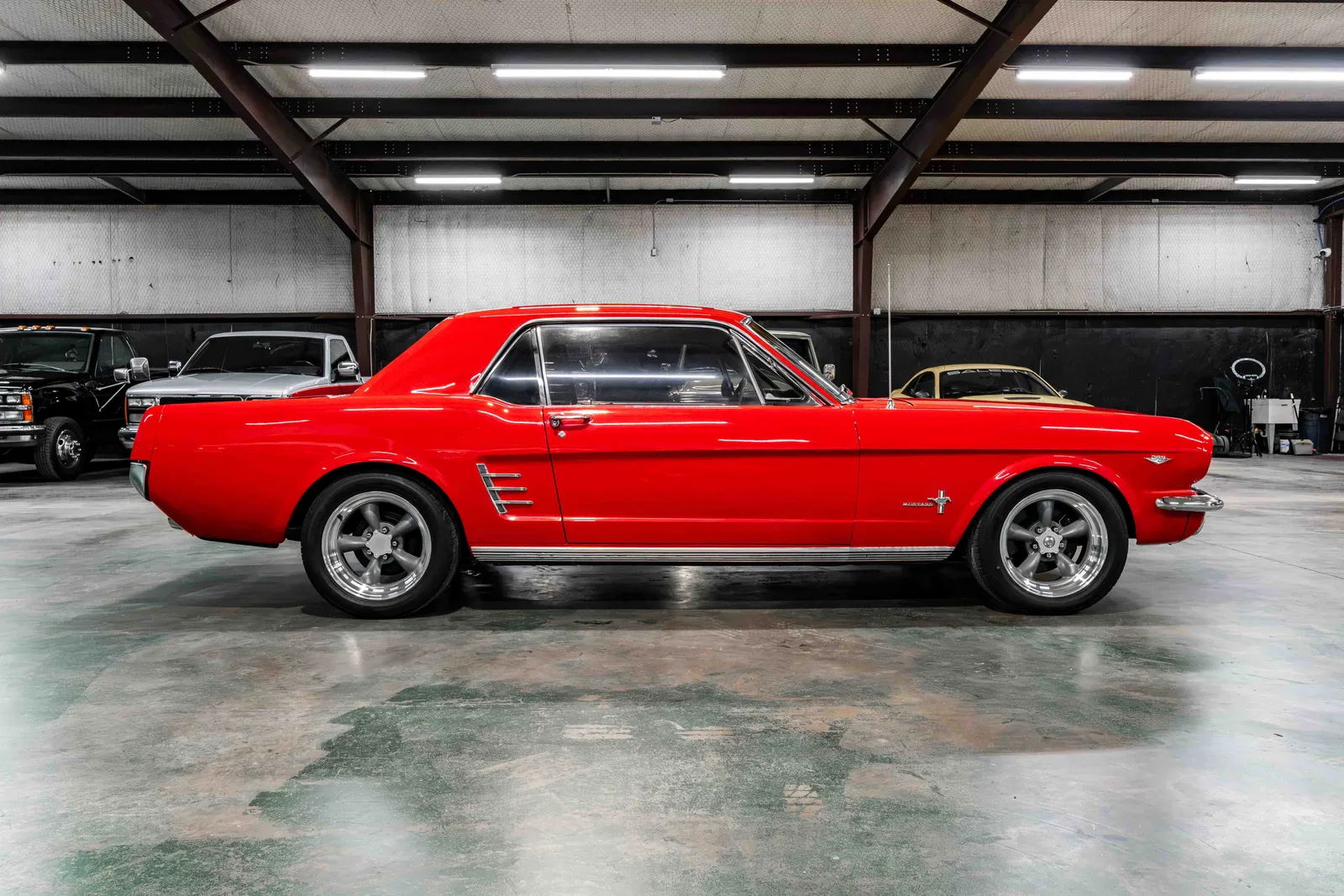 1966-Ford-Mustang-Candy Apple Red-6F07A202617-38.jpg